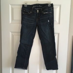 VGUC American Eagle Cropped Jeans